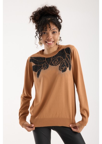 Kadın Bej Elit Viskon Kumaş Taş Detaylı Bisiklet Yaka Triko Bluz fiyatları