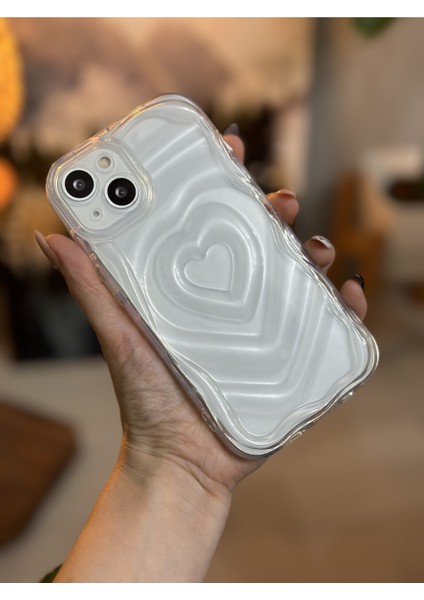 Iphone 14 Plus - 15 Plus Şeffaf 3D Kabartma Kalp Tasarımlı Silikon Kılıf