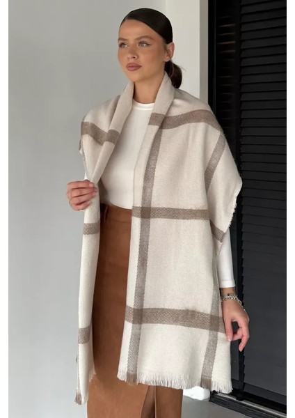 Sıcak Tutan Kalın Kışlık Yumuşak Dokulu Püsküllü Omuz Şalı Beyaz Ekose Uzun Pufy Düz Şal Atkı 175X70CM