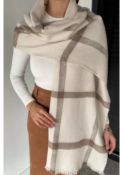 Sıcak Tutan Kalın Kışlık Yumuşak Dokulu Püsküllü Omuz Şalı Beyaz Ekose Uzun Pufy Düz Şal Atkı 175X70CM fiyatları