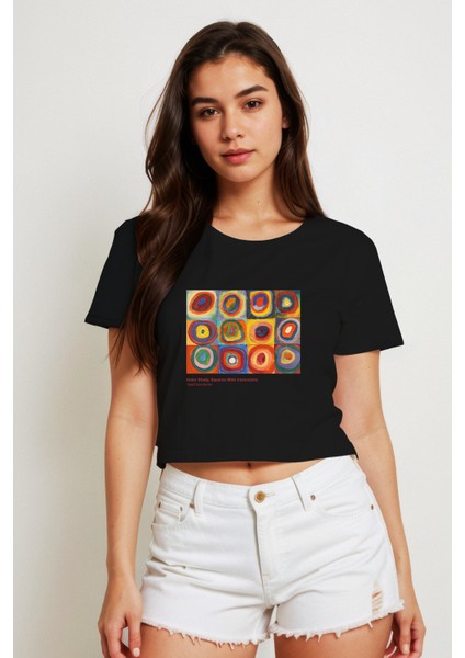 Color Study, Squares With Concentric Circles Crop Tişört - Siyah modelleri