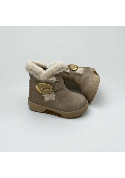 Kız Çocuk Bej Toka Detaylı Bot