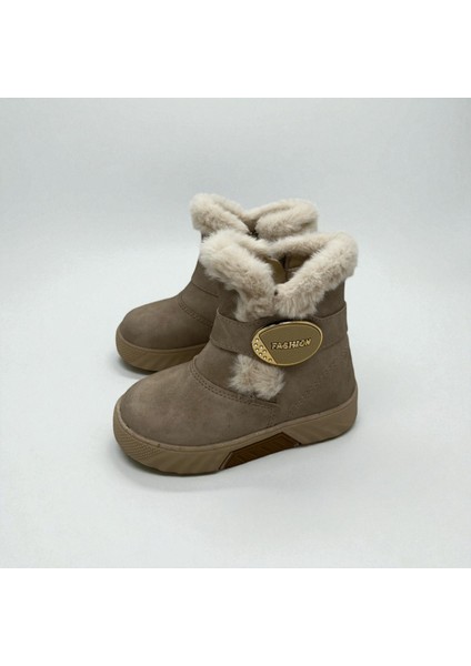 Kız Çocuk Bej Toka Detaylı Bot modelleri