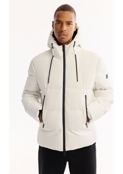 Erkek Beyaz Kapüşonlu Su İtici Rüzgar Geçirmez -7°C Dayanıklı Şişme Comfort Fit Mont A52Y6184