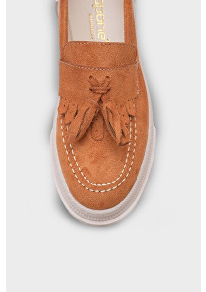 Ashlee Oval Burunlu Püsküllü Trak Tabanlı Süet Kadın Loafer fiyatları