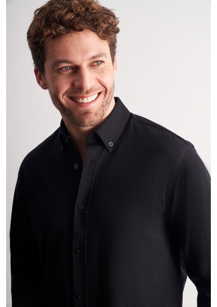 Siyah Düğmeli Yaka Kendinden Desenli Örme Uzun Kol Performans Ürün Slim Fit %100 Pamuk Gömlek 1004255272 modelleri