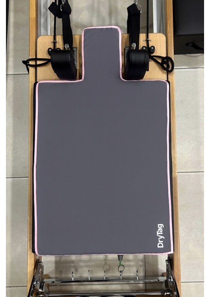 Reformer Pilates Havlusu, Pembe Biyeli, Çift Taraflı Hızlı Kuruyan Yüksek Emici Mikrofiber Kumaş