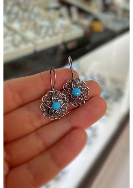 Gümüş Eskitme Firuze Taşlı Telkari Gül Küpe