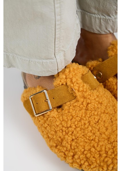 Suzen Kadın Hakiki Deri Kemerli Tedy Hardal Terlik modelleri