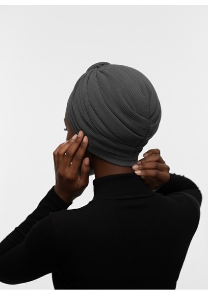 Agraf Plise Koyu Gri Hazır Türban Tesettür Bone modelleri