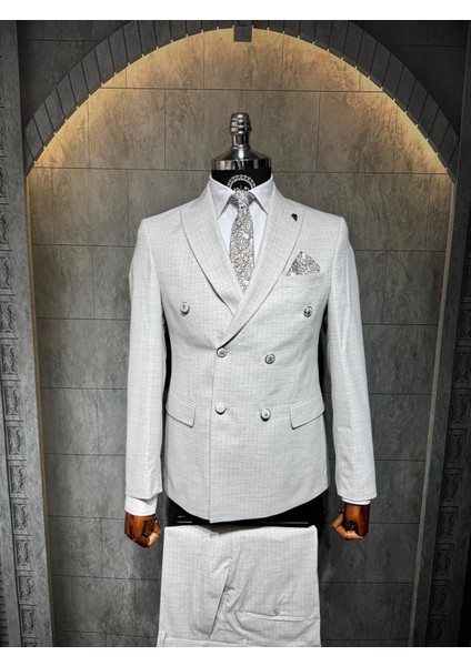 Slim Fit Çizgili Kruvaze Takım Elbise