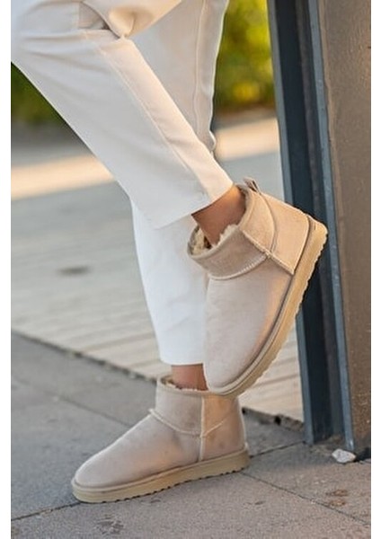 Bej Kısa Boy Ucc Kar Botu PC-52127