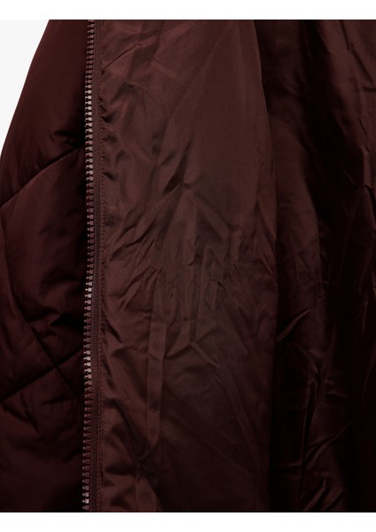 Polar Cep Detaylı Uzun Kollu Fermuarlı Su Itici Kapşonlu Kapitone Mont