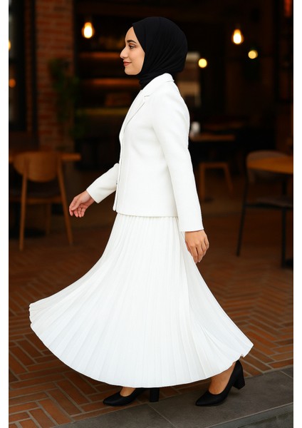 Iki Düğmeli Ceketli Piliseli Etekli Takım fiyatları