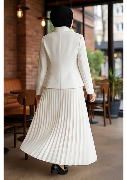 Iki Düğmeli Ceketli Piliseli Etekli Takım modelleri