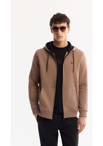 Erkek Açık Kahverengi Kapüşonlu 3 İplik Şardonlu Fermuarlı Regular Fit Sweatshirt E001019