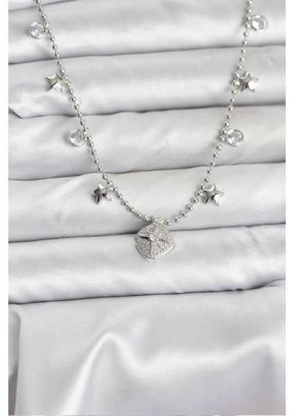 Pirinç Gümüş Renk Zirkon Taşlı Kutup Yıldızı Model Kadın Kolye - TJ-BKO10657