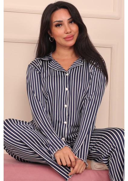 Kadın Dikey Çizgi Desenli Önü Düğmeli Uzun Kol Altı Uzun Milan Kumaş Pijama Takımı