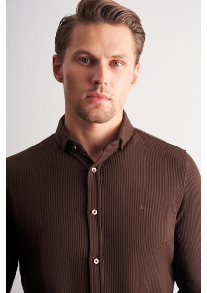 Koyu Kahverengi Smart Düğmeli Yaka Uzun Kol Cepsiz Slim Fit Casual Gömlek 1004255169 fırsatları