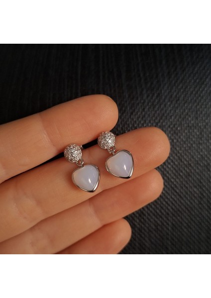 925 Ayar Gümüş Beyaz Mineli Kalp Model Genç/yetişkin Kadın Küpe -Şık Tasarım fiyatları