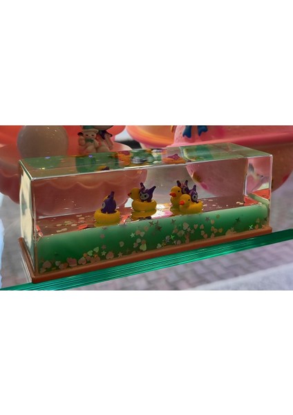 Kuromi Figürlü Büyük Boy Sulu Batmayan Dekoratif Süs Yeşil ( 16CM * 5,5 cm )