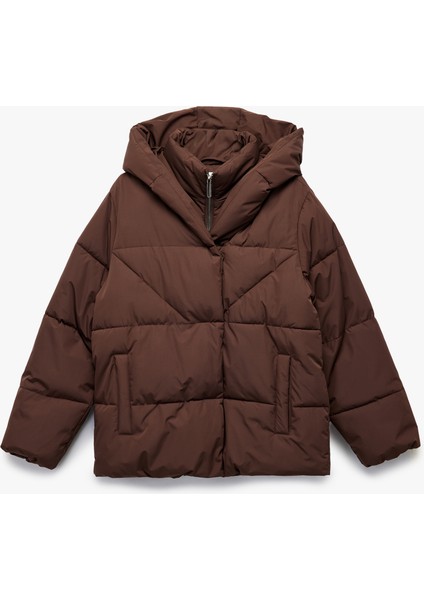 Kapüşonlu Fermuarlı Düğme Detaylı Cepli Rahat Kalıp Kapitone Şişme Mont fırsatları