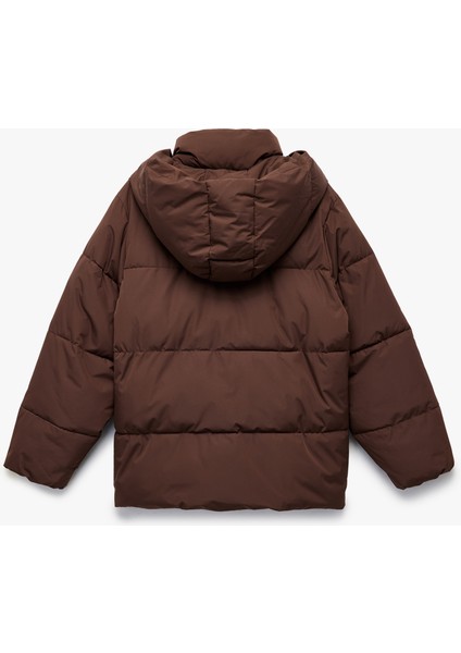 Kapüşonlu Fermuarlı Düğme Detaylı Cepli Rahat Kalıp Kapitone Şişme Mont indirimleri