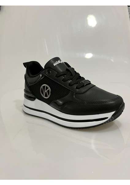 2927 Wickers-2 Siyah-Beyaz Baskı Detaylı Hafif Dolgu Bayan Spor Ayakkabısı modelleri
