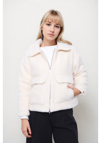 Kapak Cepli Teddy Ceket indirimleri