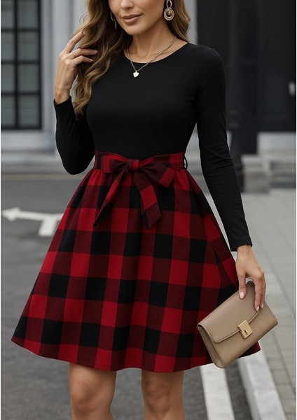 Kadın Uzun Kollu Bisiklet Yaka Üst Viskon Alt Ekose Kısa Elbise