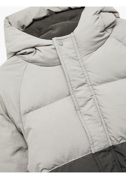 Polar Astarlı Uzun Kollu Kapşonlu Renk Bloklu Şişme Mont modelleri