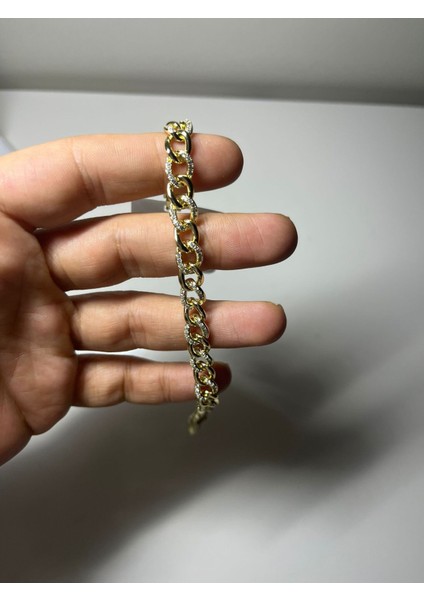 Zirkon Taş Detaylı Zincir Form Gold Kaplama Kadın Bileklik – Şık ve Işıltılı Tasarım modelleri