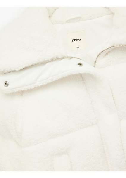 Uzun Kollu Cepli Fermuarlı Dik Yaka Detaylı Anorak Peluş Şişme Mont indirimleri