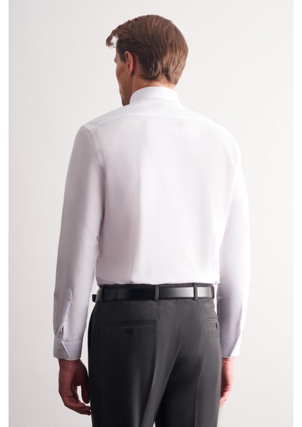 Beyaz Klasik Yaka Uzun Kol Cepsiz Slim Fit Basic Pamuklu Gömlek 1004255057 indirimleri