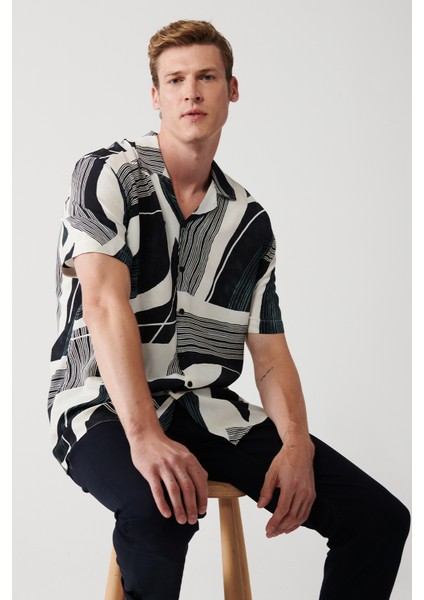 Erkek Bej Viskon Küba Yaka Soyut Desenli Kısa Kollu Gömlek A31Y2198