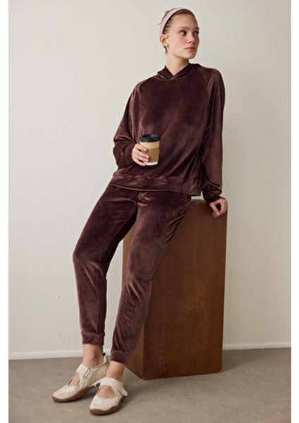 Kahverengi Yumuşak Kadife Sıcak Tutan Termal Etkili Jogger Eşofman Altı fırsatları