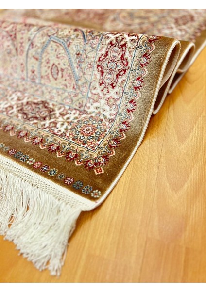 Lüks Mihraplı Madalyon Desenli 160 x 230 cm Ipek Halı fırsatları