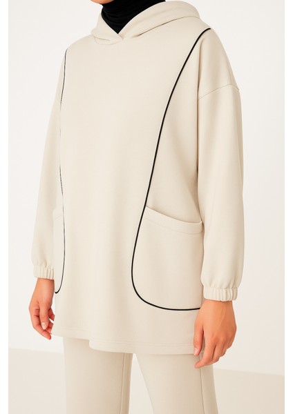 Tesettür Beyaz Biyeli Kapüşonlu Takım