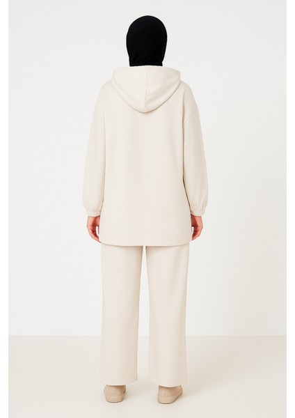 Tesettür Beyaz Biyeli Kapüşonlu Takım indirimleri