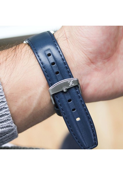 DK253894 Deri Kordonlu Erkek Kol Saati indirimleri