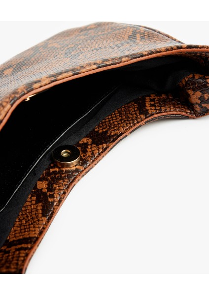 Askılı Yılan Derisi Görünümlü Omuz Çantası indirimleri