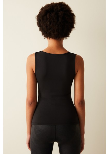 Kare Yaka Askılı Siyah Bluz