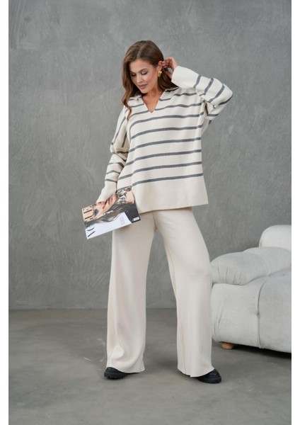 Kadın Gri Üstü Çizgili V Yakalı Alt-Üst Triko Takım 26051