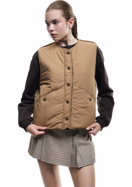 Yuvarlak Yaka Çıtçıt Düğmeli Kolsuz Yelek