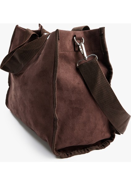 Etiket Detaylı Saplı Askılı Suni Süet Tote Çanta modelleri