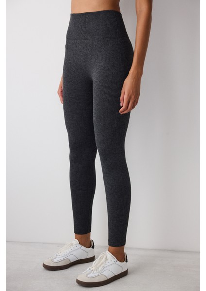Koyu Gri Dikişsiz (Seamless) Fitilli Sıcak Tutan Termal Etkili Yüksek Bel Tayt