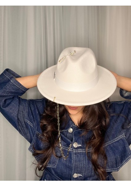 Tasarım Aksesuarlı Panama Fötr Şapka