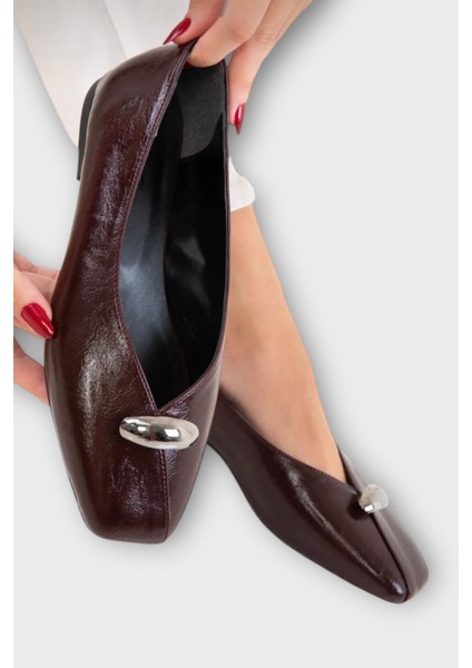 Kare Burun Toka Detaylı Kadın Babet Bordo fiyatları