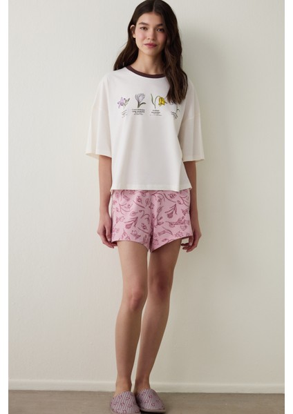 Ekru Bozkır Lalesi Çiçek Baskılı Pamuklu Bisiklet Yaka Kısa Kollu Şortlu Pijama Takımı - Inspired by Flora