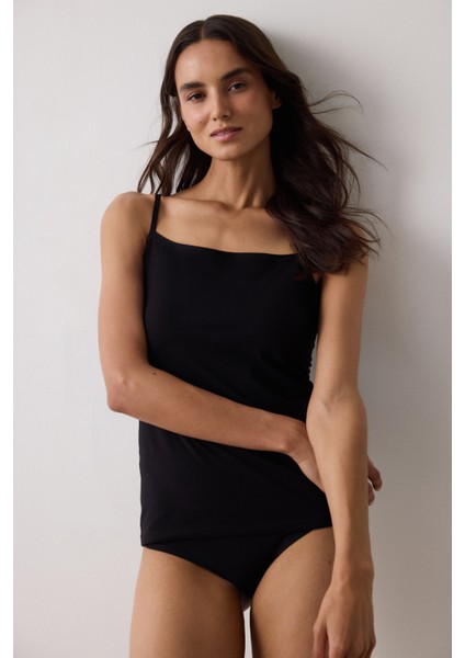 Siyah Kare Yaka Ayarlanabilir Askılı Atlet